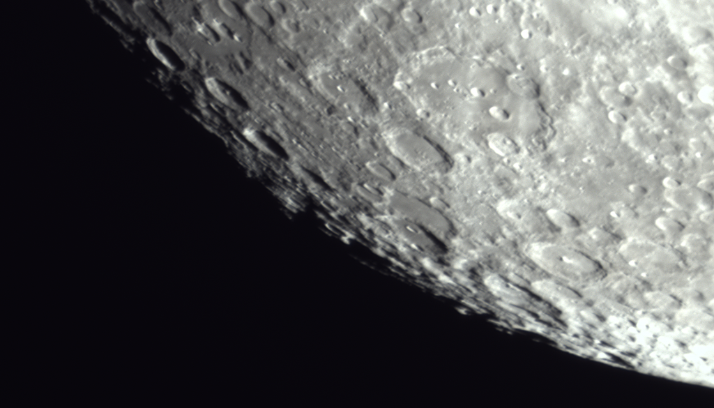 Clavius-Area-2022-01-14-181028-Moon-Bin1 15